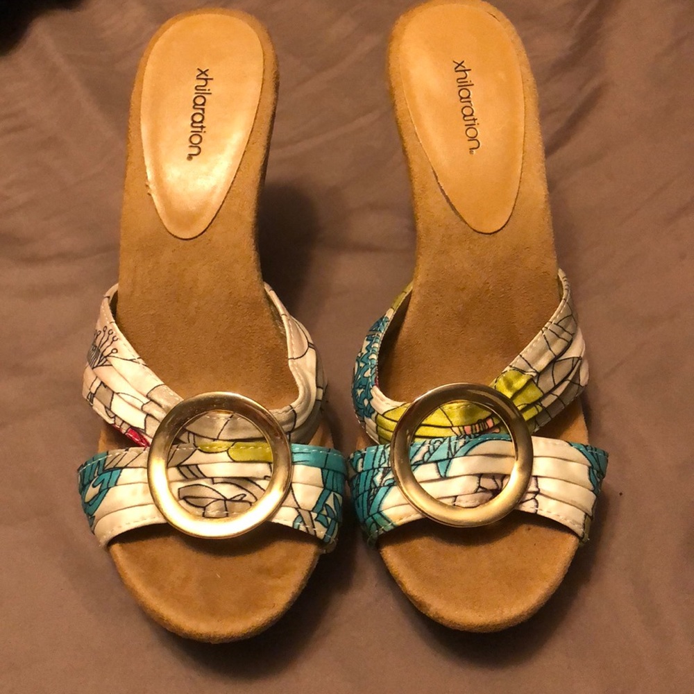 Beautiful wood soles heels size 7.5